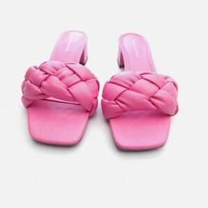 NWT Marc Fisher Women’s Pink Braided Sandals